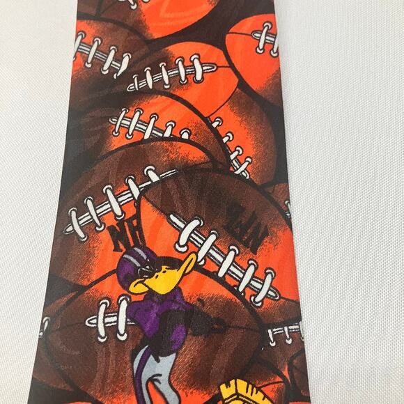 WB Looney Tunes Team NFL Vintage 1993 Graphic Print 4” Neck Tie Football - Picture 6 of 14